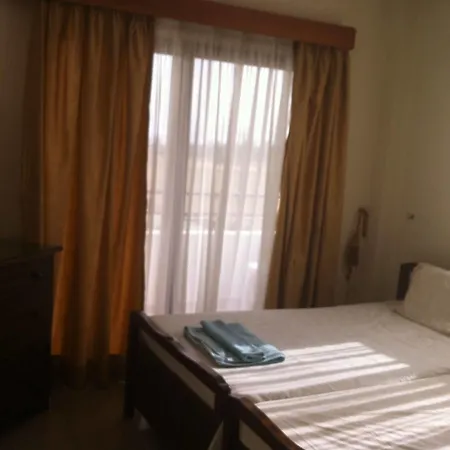 Zakos Court 拉纳卡