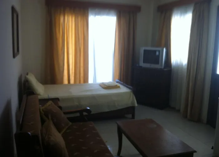 Zakos Court Apartment *