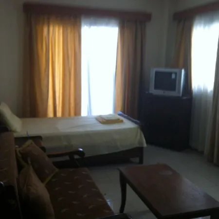 Zakos Court Apartment *
